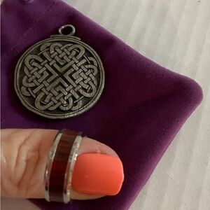 Silver Celtic Pendant2pc MENS woodgrain ring (11) and haadmafe silver Celtic